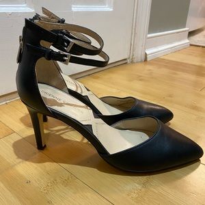 EUC Size 7 ADRIENNE VITTADINI Pointed Toe Pumps